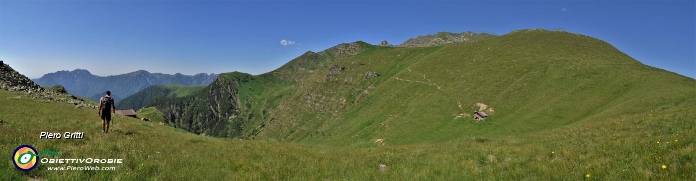 33 In discesa alllo stallone di Baita Mincucco (1840 m).jpg